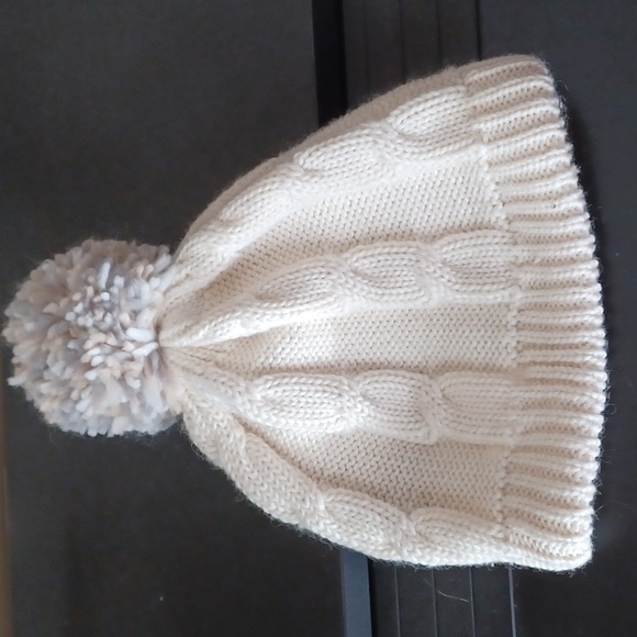 White knit classic hat - Picture 2 of 5